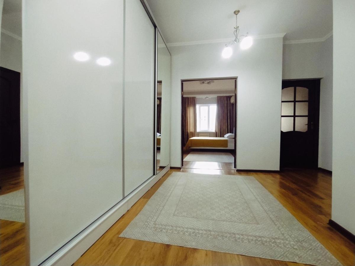 Aura On Turusbekova Street 124 Bishkek Exterior foto