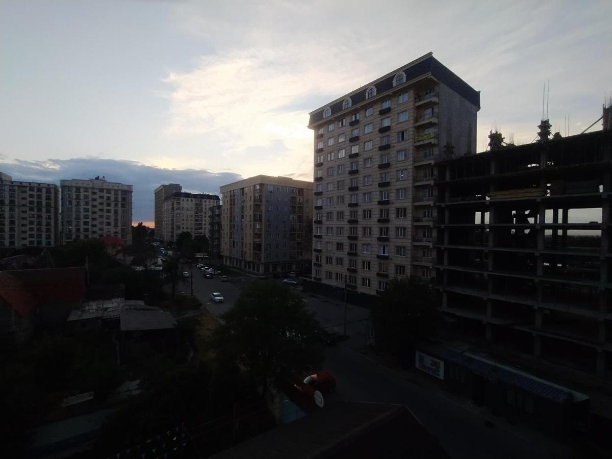 Aura On Turusbekova Street 124 Bishkek Exterior foto